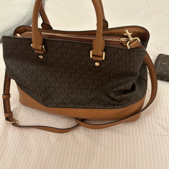 Michael Kors Tan Medium Satchel - Picture 3 of 7